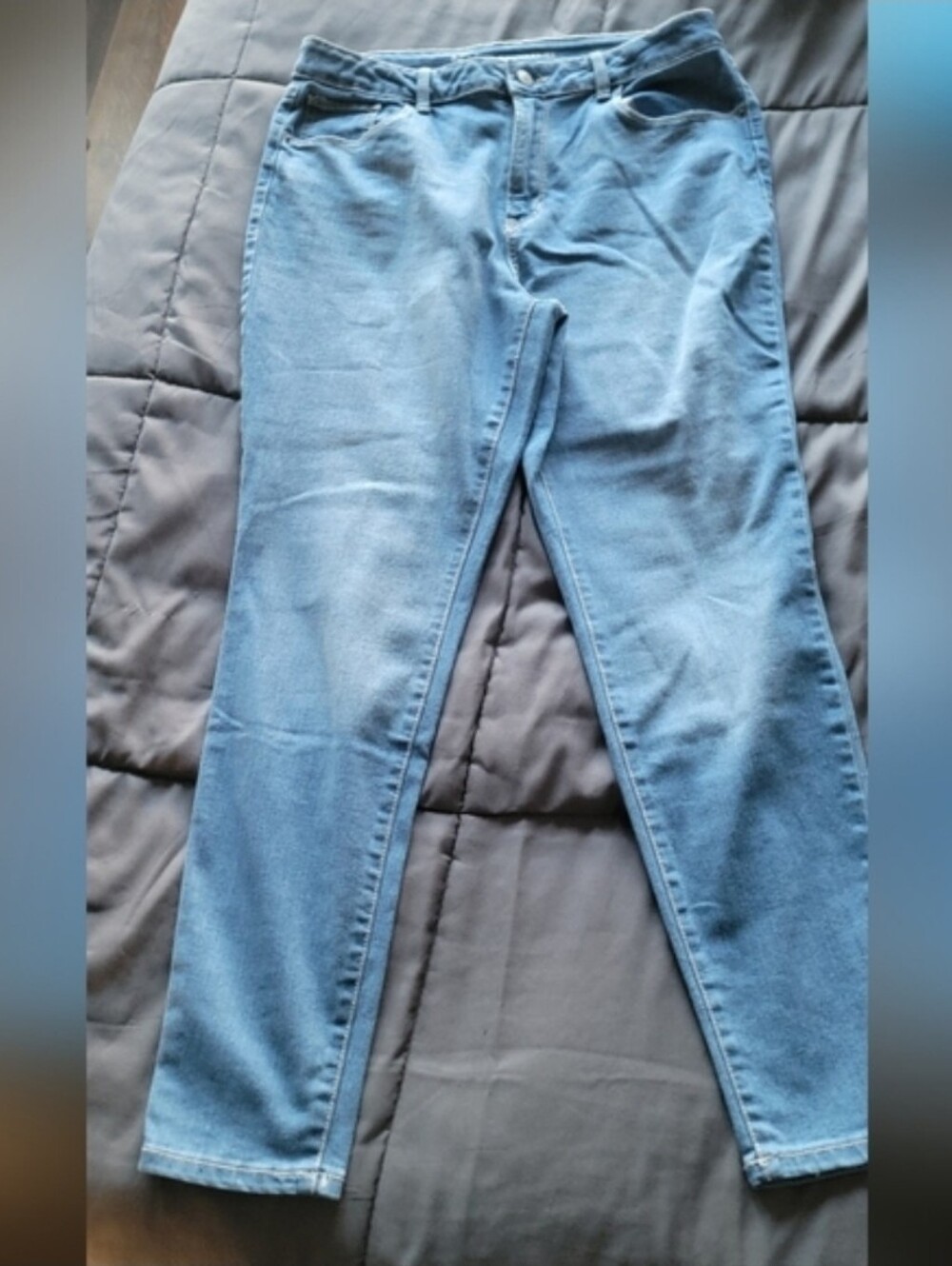 No Boundaries Skinny Jeans
